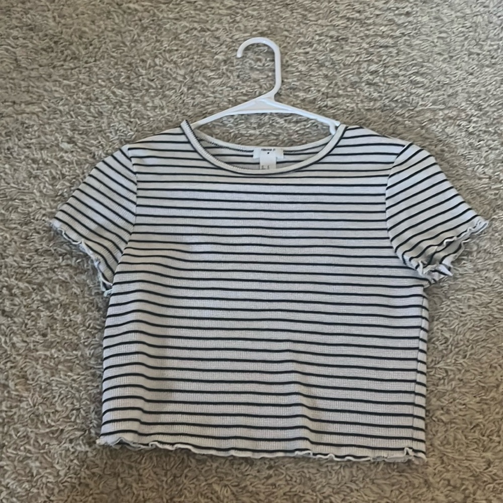Forever 21 baby tee (M)